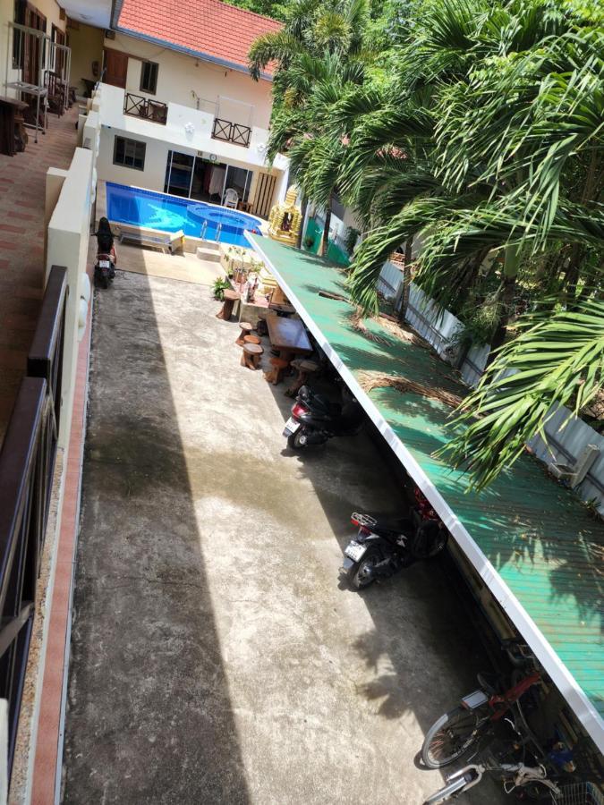 Happy Valley Pattaya Jomtien Beach Exterior photo
